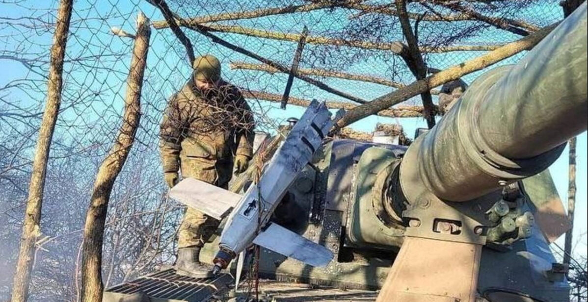 Именно через Китай в Россию поставляют компоненты западных производителей вроде Texas Instruments, Intel и Analog Devices<br />
