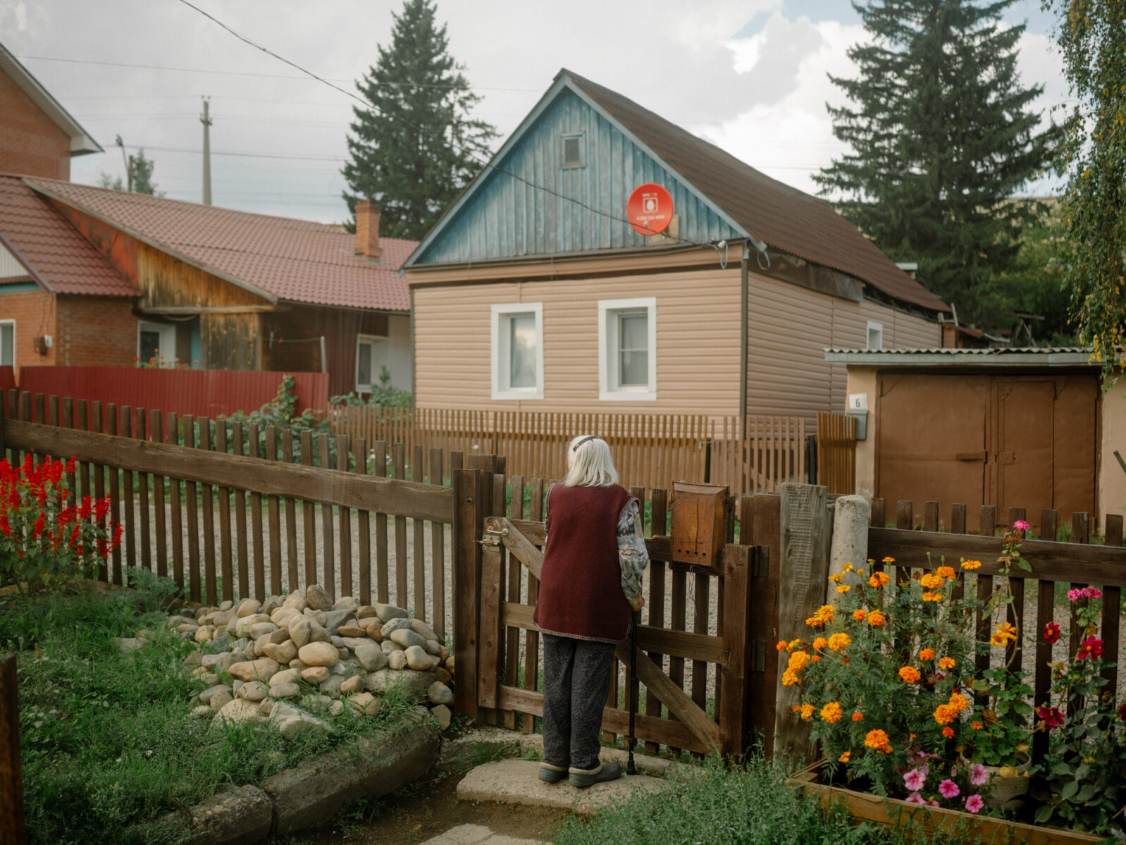 Фотограф Алёна Кардаш, много лет живущая в Германии, рассказывает о своих редких поездках в родной Томск и о том, как восприятие дома изменилось после начала «СВО»
