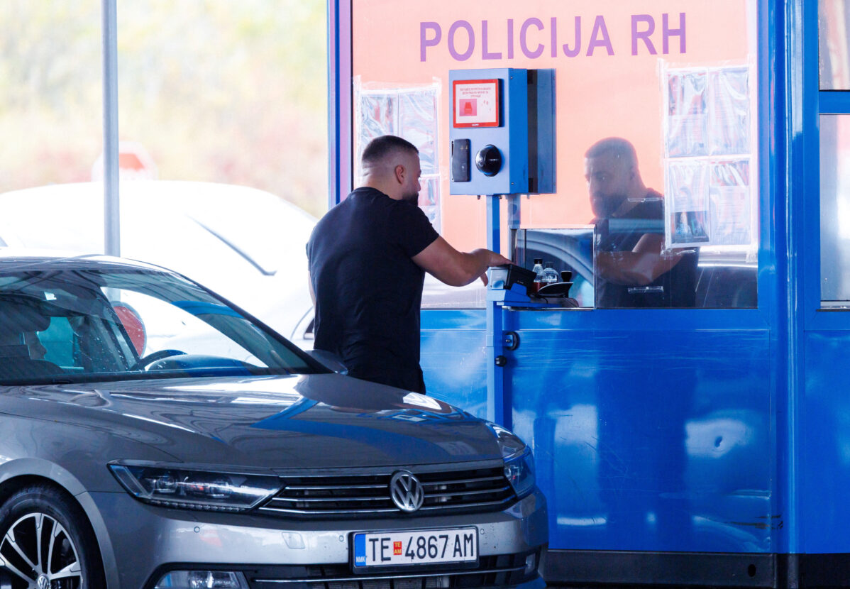 Страны Шенгенской зоны отказываются от штампов и переходят на биометрию. Как работает новая система EES