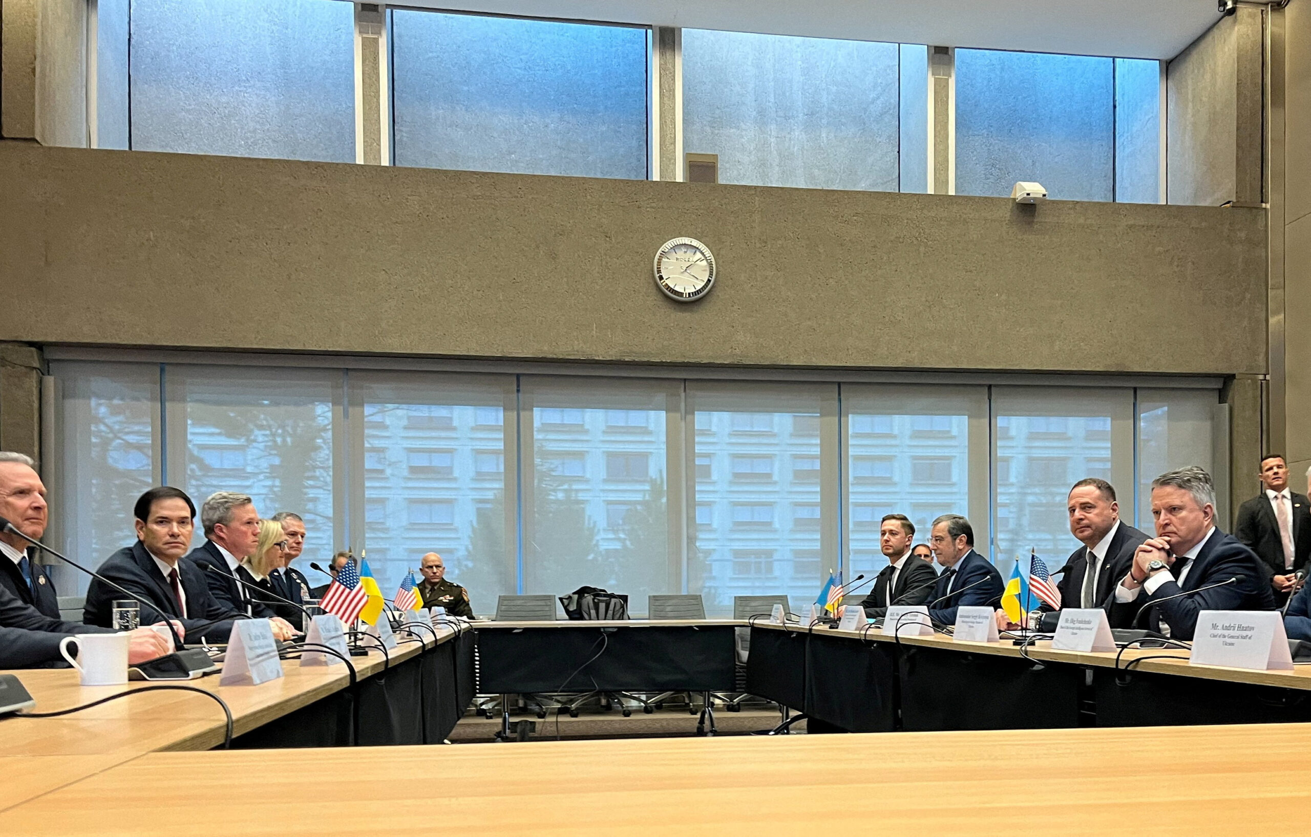 По итогам переговоров в Женеве мирный план Дональда Трампа по Украине сокращён с 28 до 19 пунктов