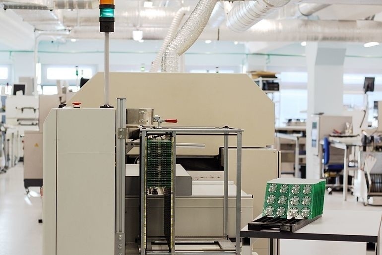 С осени 2026-го в России вводят новый технологический сбор на смартфоны, ноутбуки и бытовую технику